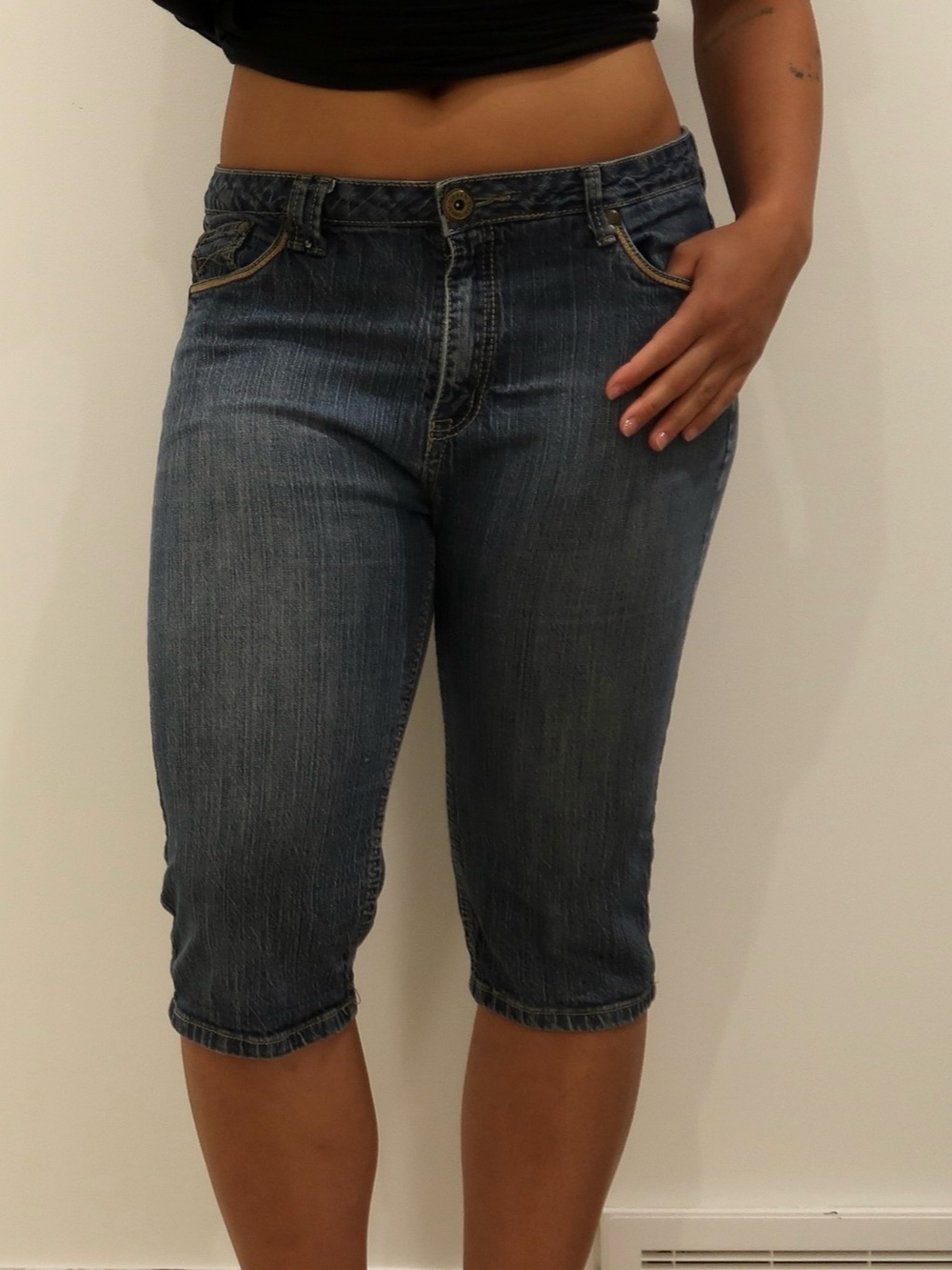 Vintage Urban Star Women's Capri Jeans